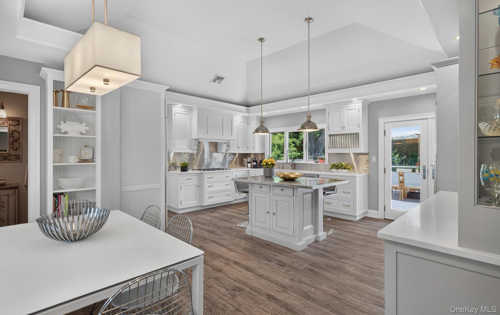 81 Lawrence Hill Road Huntington, NY 11743 - Photo 8 of 42