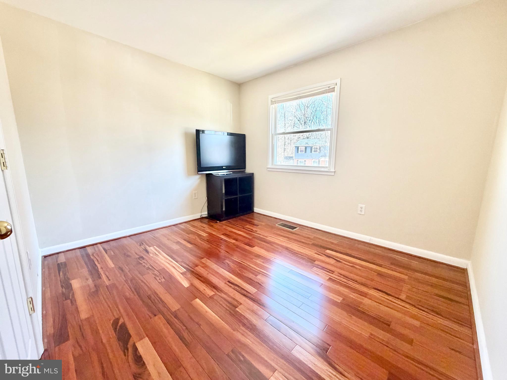 13612 Lindendale Road Woodbridge, VA 22193 - Photo 5 of 19