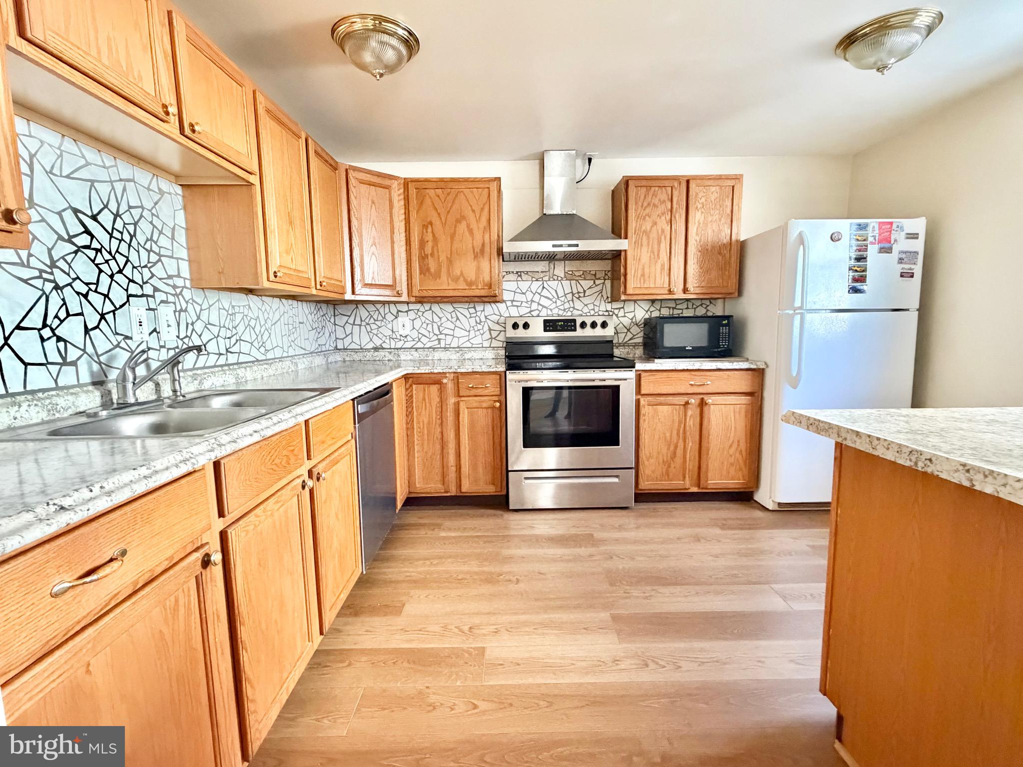 13612 Lindendale Road Woodbridge, VA 22193 - Photo 9 of 19