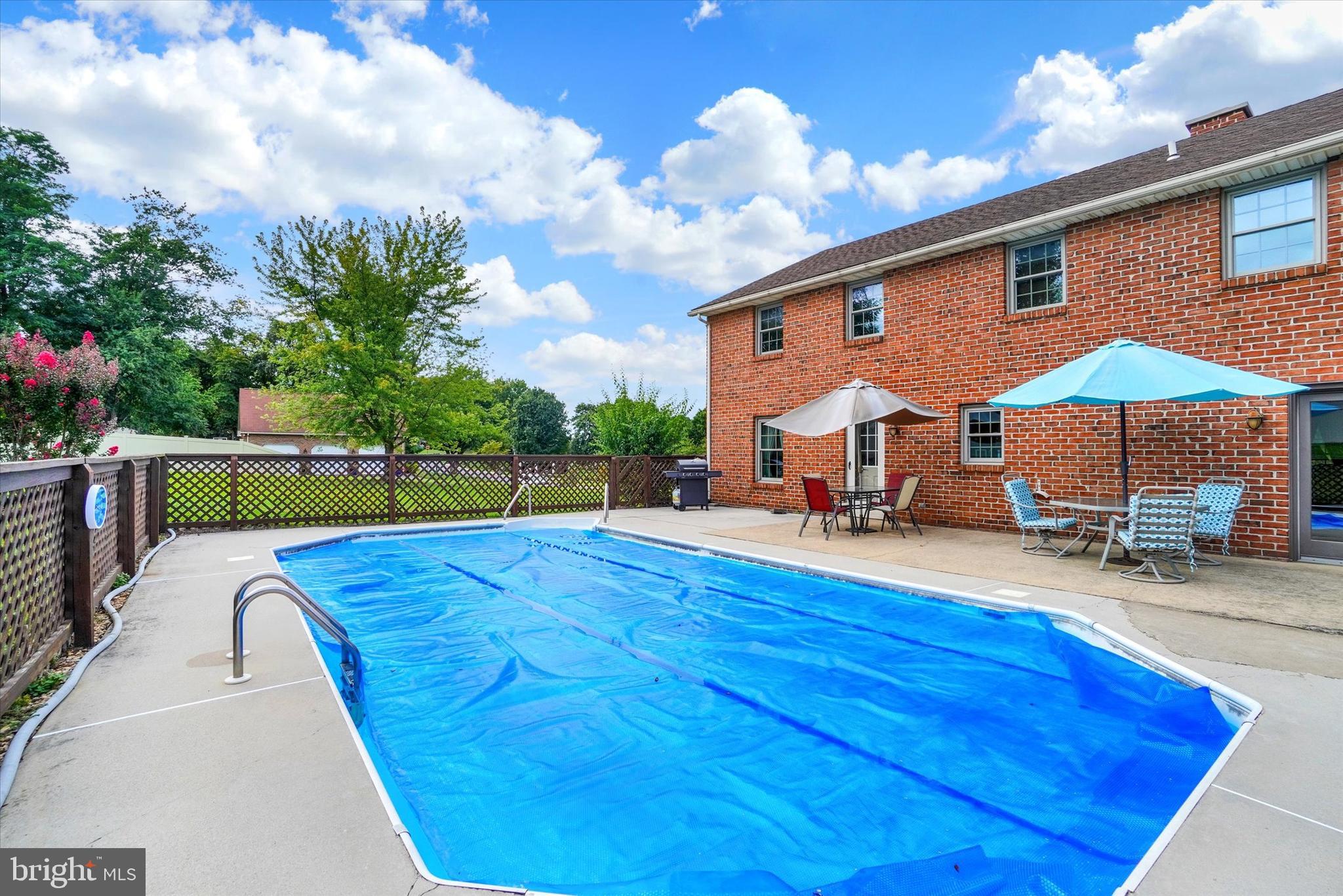 441 School Road York, PA 17407 - Photo 28 of 34 a view of a house with backyard and sitting area
