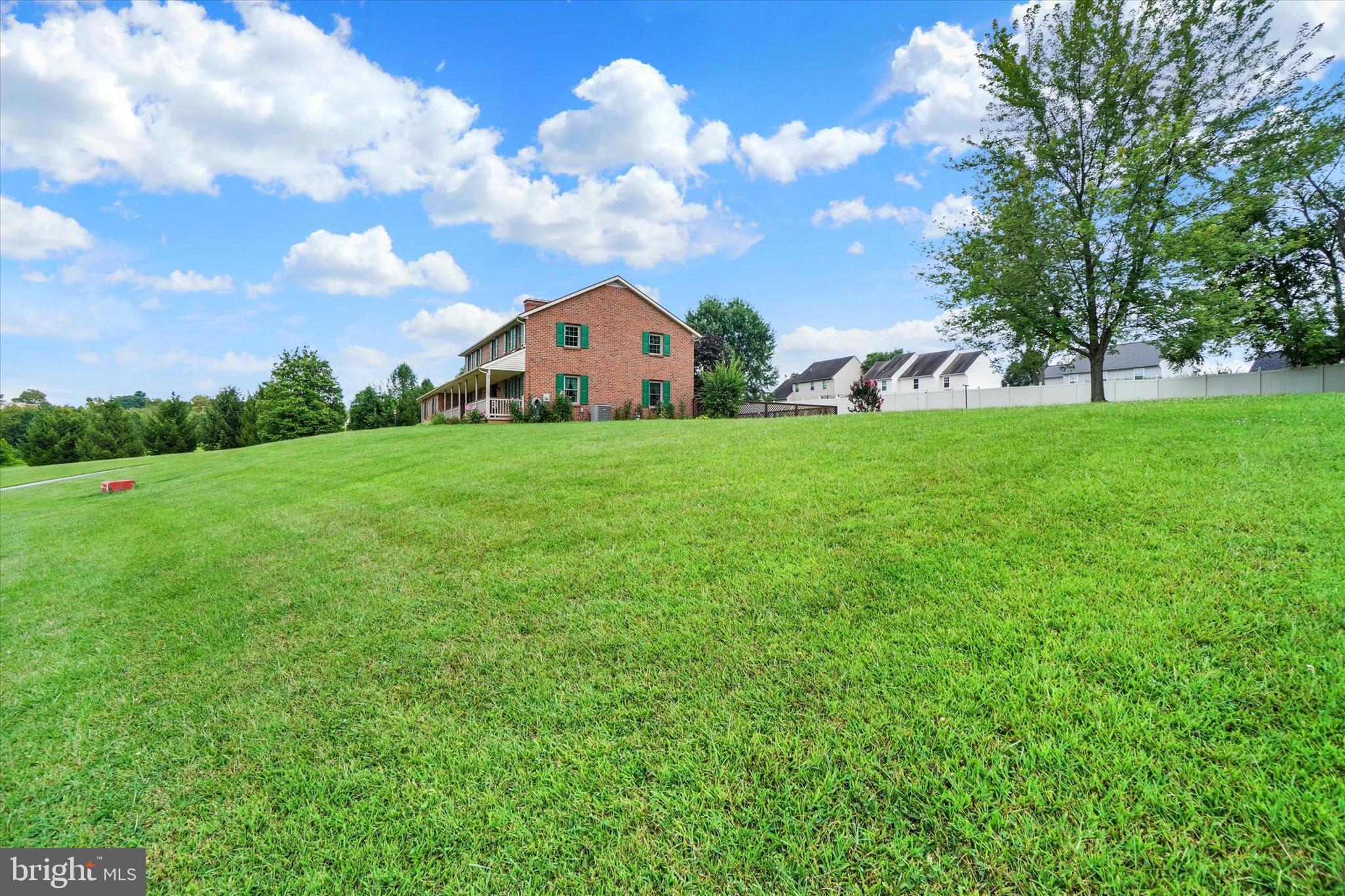 441 School Road York, PA 17407 - Photo 34 of 34 a view of a large garden with plants and large trees