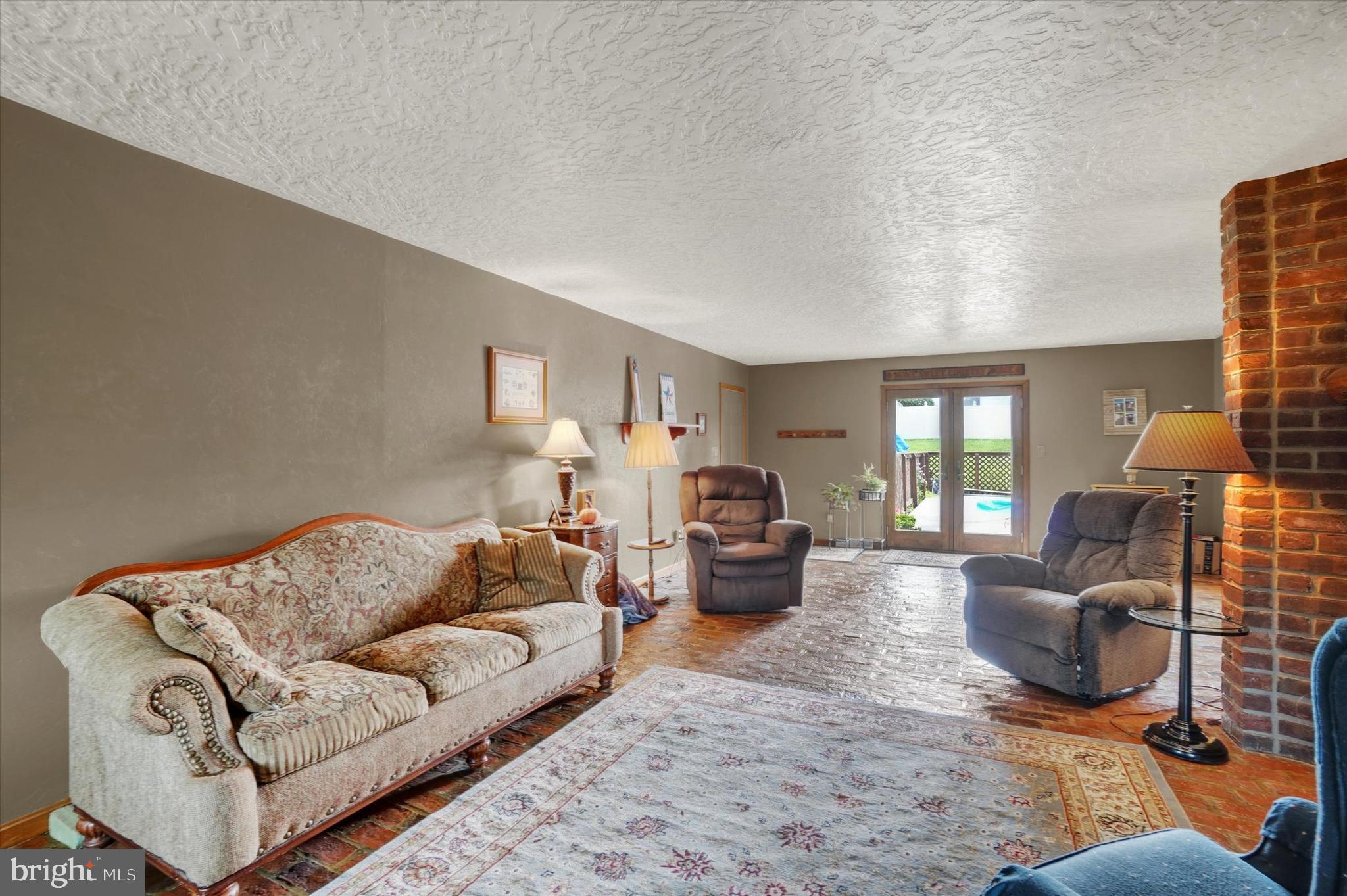 441 School Road York, PA 17407 - Photo 9 of 34 a living room with furniture and a couch