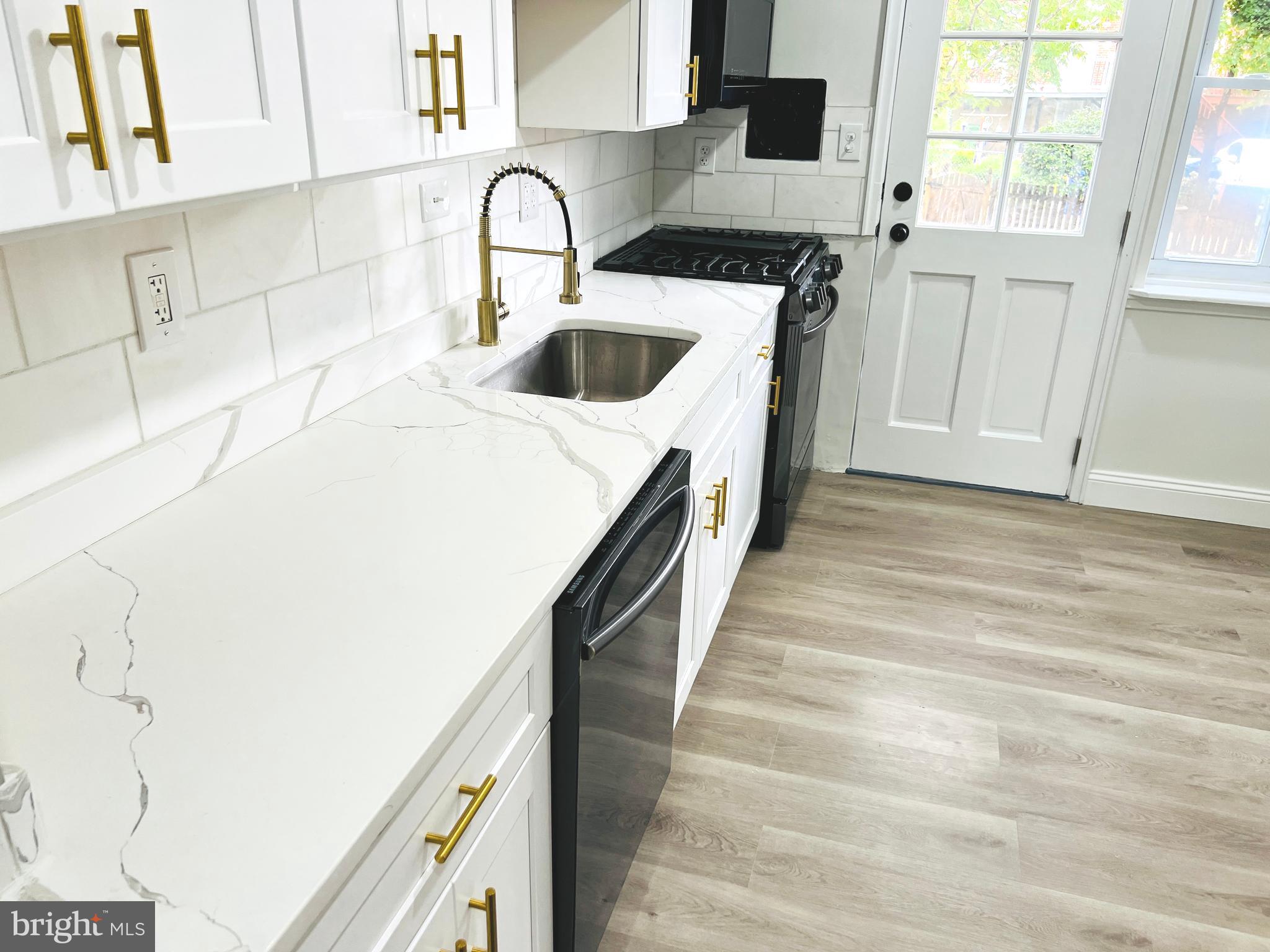 1814 Winford Road Baltimore, MD 21239 - Photo 9 of 33