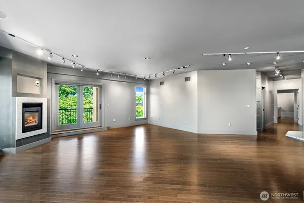 $1,495,000 | 745 Bellevue Avenue East, Unit 402, Seattle, WA 98102