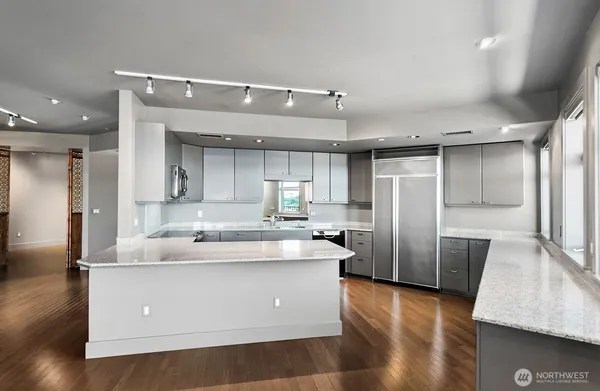 $1,495,000 | 745 Bellevue Avenue East, Unit 402, Seattle, WA 98102