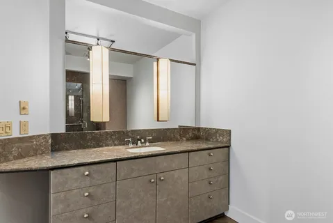 $1,495,000 | 745 Bellevue Avenue East, Unit 402, Seattle, WA 98102