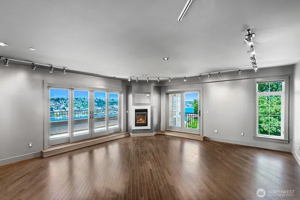 $1,495,000 | 745 Bellevue Avenue East, Unit 402, Seattle, WA 98102