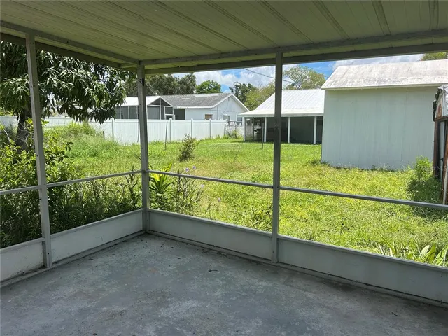 $1,900 | 5903 Richard Place, Sarasota, FL 34231