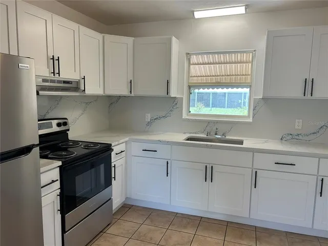 $1,900 | 5903 Richard Place, Sarasota, FL 34231