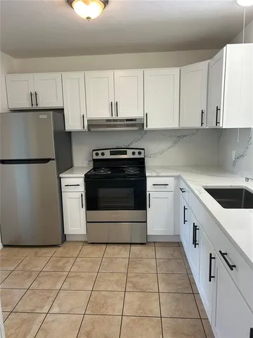 $1,900 | 5903 Richard Place, Sarasota, FL 34231