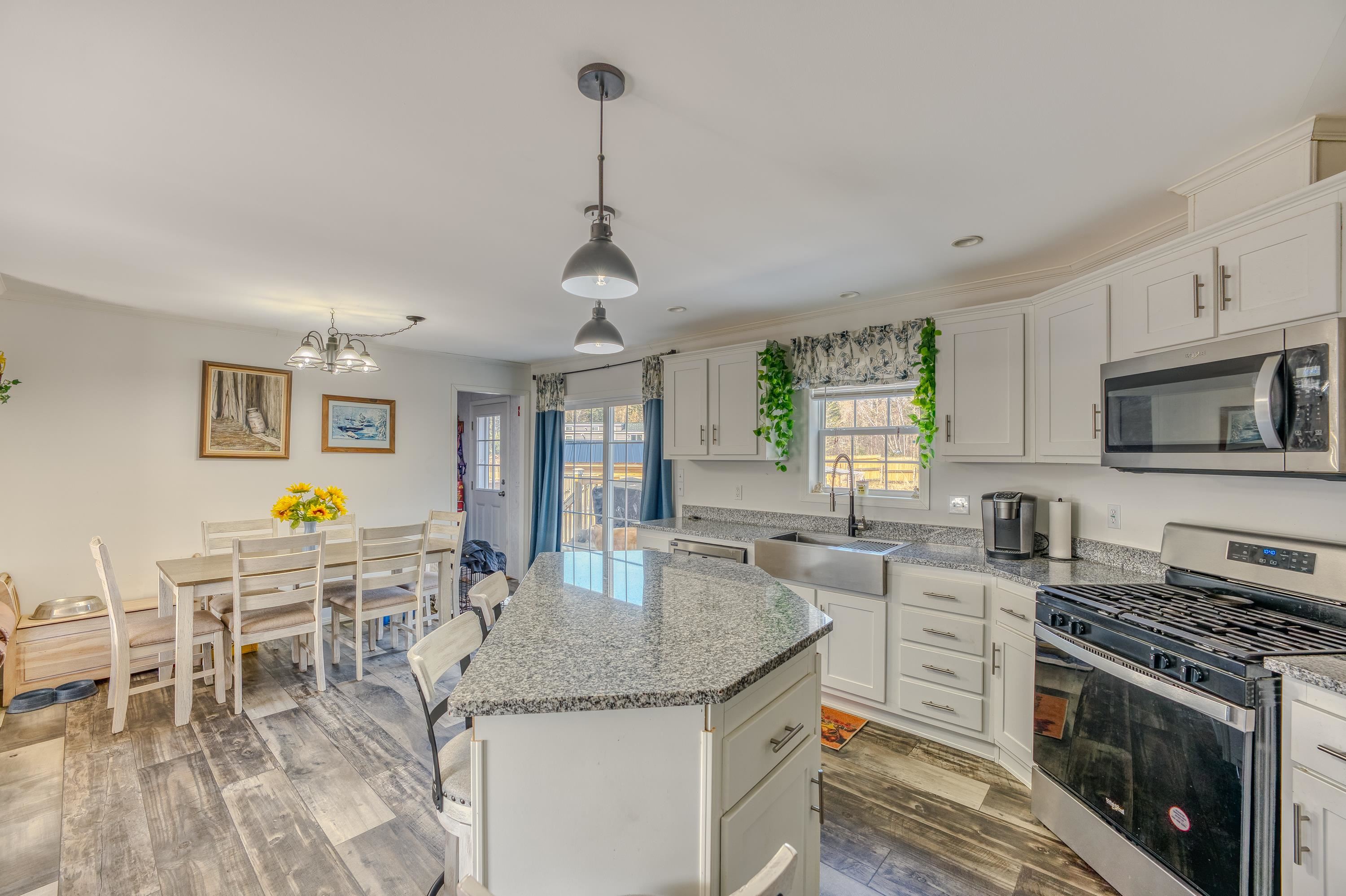 307 Jefferson Road Whitefield, NH 03598 - Photo 11 of 47