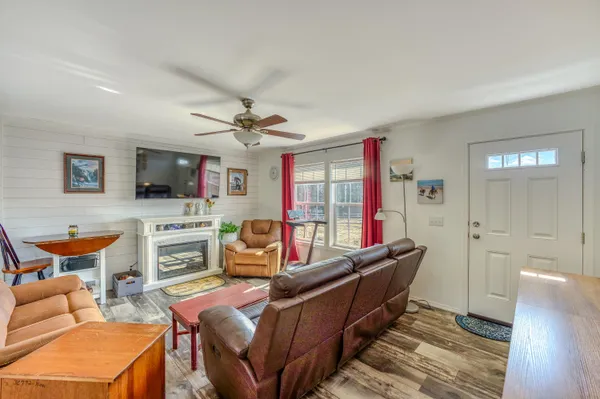 $399,000 | 307 Jefferson Road, Whitefield, NH 03598