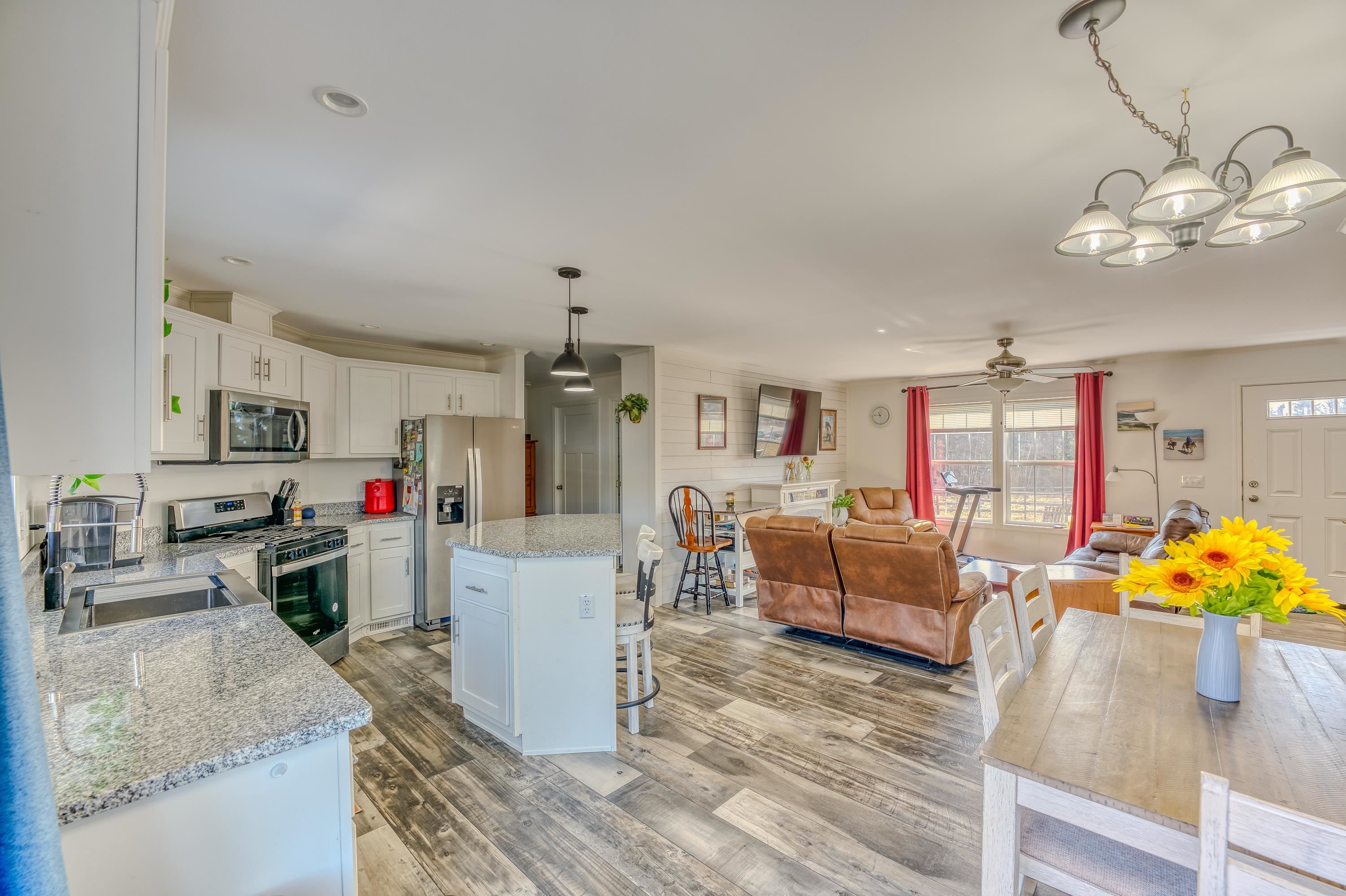 307 Jefferson Road Whitefield, NH 03598 - Photo 8 of 47