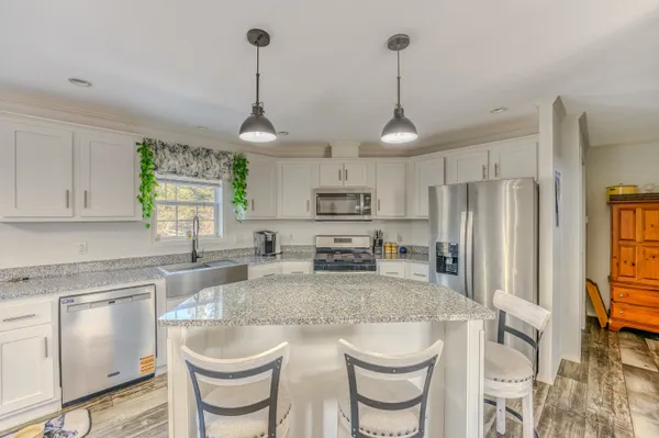 $399,000 | 307 Jefferson Road, Whitefield, NH 03598