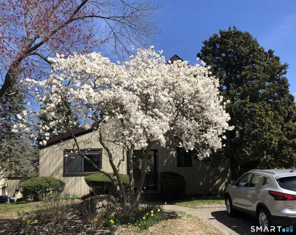 $368,000 | 511 Opa Lane, Unit B, Stratford, CT 06614