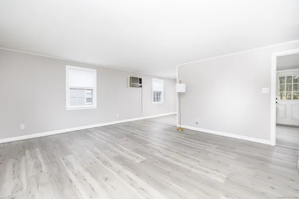 $2,800 | 92 Indian Hill Road, Newington, CT 06111
