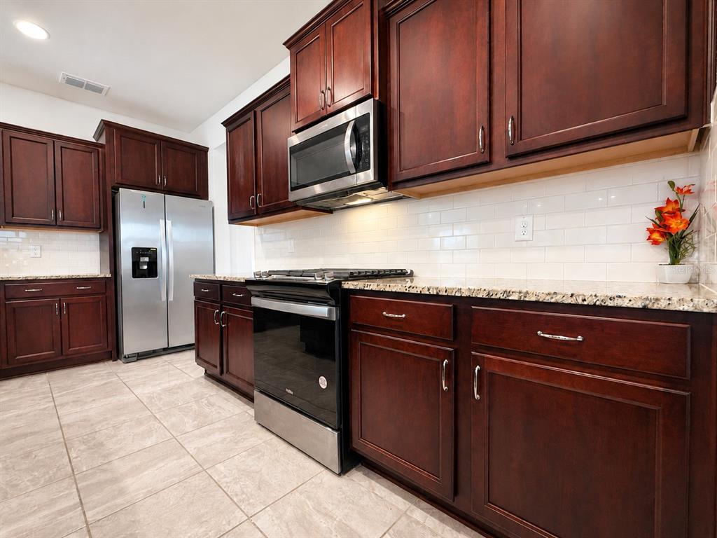 7045 Southwest 65th Street Ocala, FL 34481 - Photo 5 of 71
