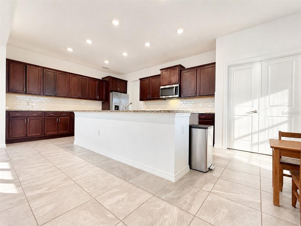 7045 Southwest 65th Street Ocala, FL 34481 - Photo 9 of 71