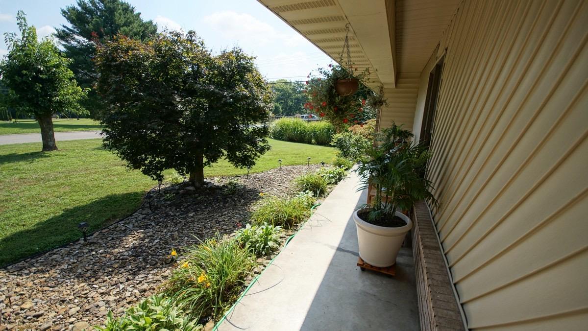 121 Ridgeview Drive Somerset, KY 42503 - Photo 19 of 42 319A9529-19C4-4C82-9968-9AA7EB9DCA1E<|><