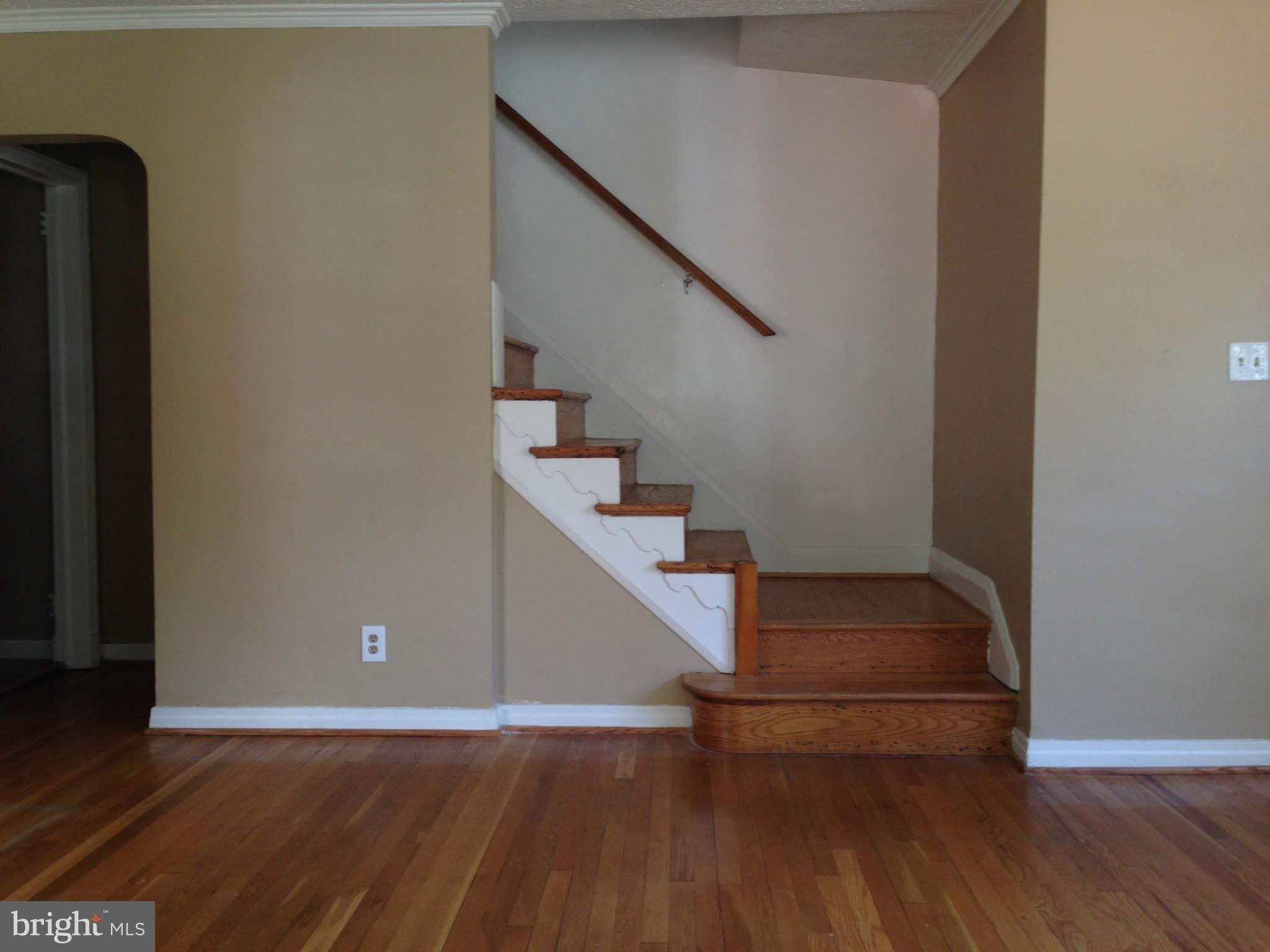 1800 Loch Shiel Road Baltimore, MD 21286 - Photo 9 of 30 Living Room
