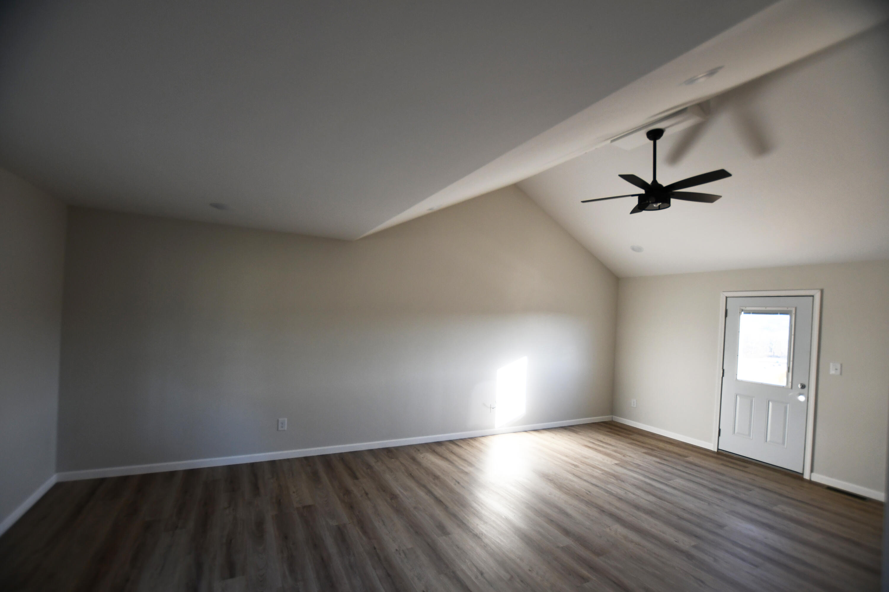 120 West Cedar Grove Road Irvine, KY 40336 - Photo 2 of 16 Main living room!