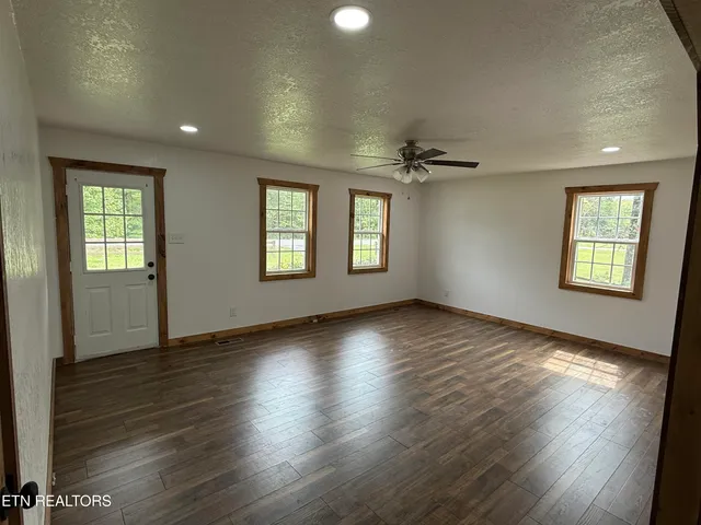 $279,000 | 822 Allardt Highway, Jamestown, TN 38556