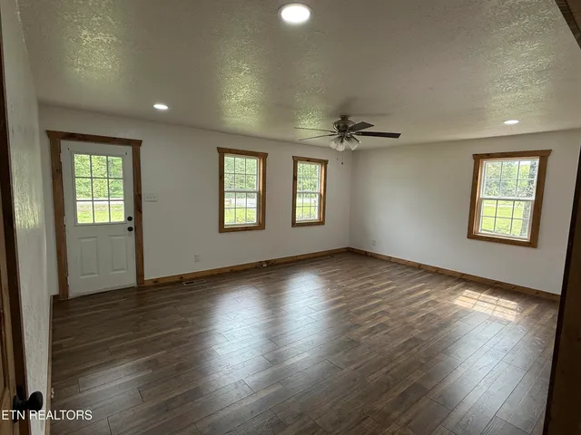 $279,000 | 822 Allardt Highway, Jamestown, TN 38556