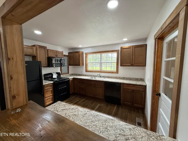 $279,000 | 822 Allardt Highway, Jamestown, TN 38556