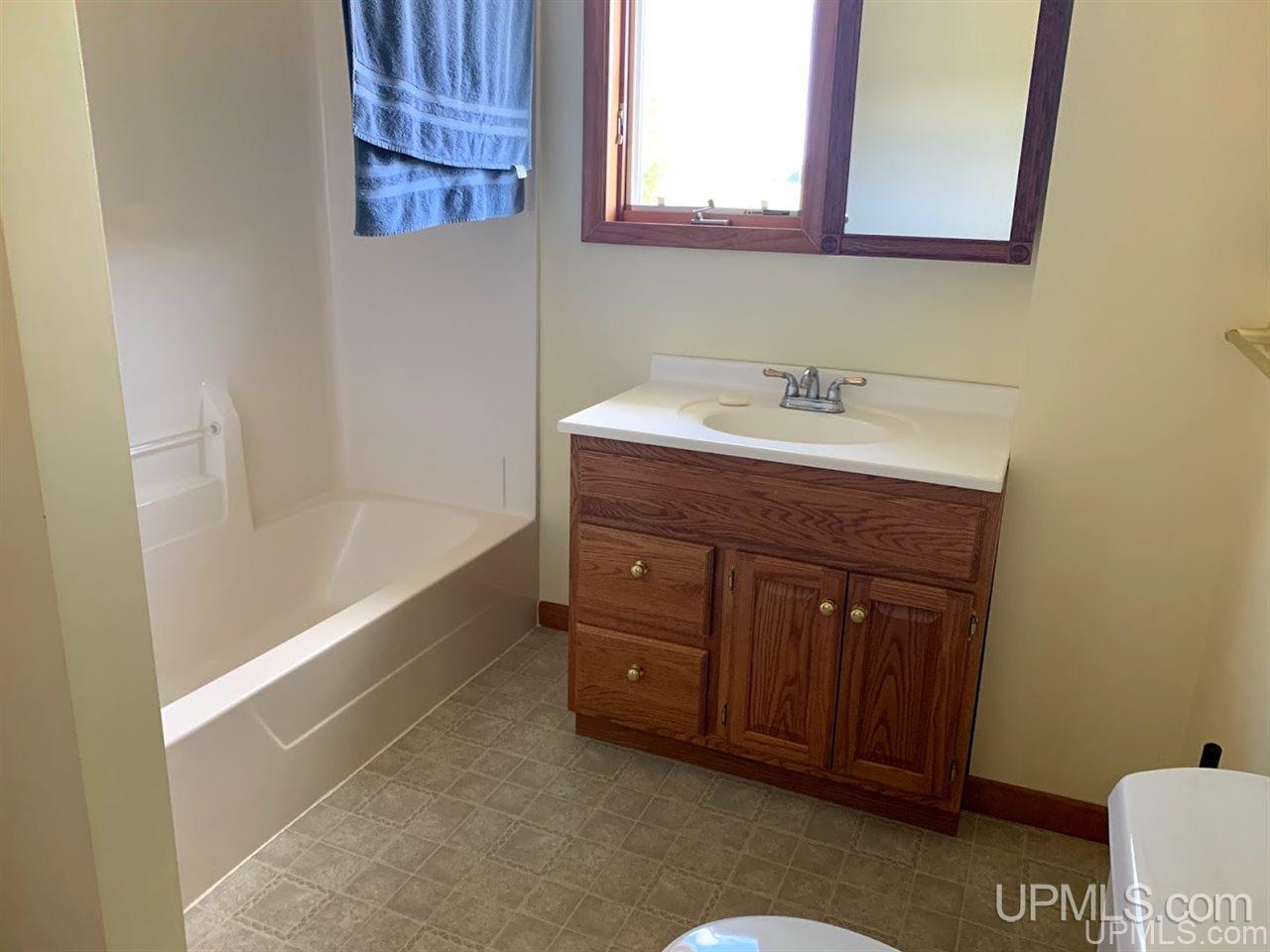 3080 14th Road Escanaba, MI 49829 - Photo 14 of 30