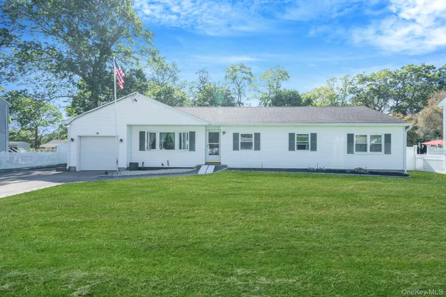 $649,900 | 64 Ridgedale Avenue, Farmingville, NY 11738