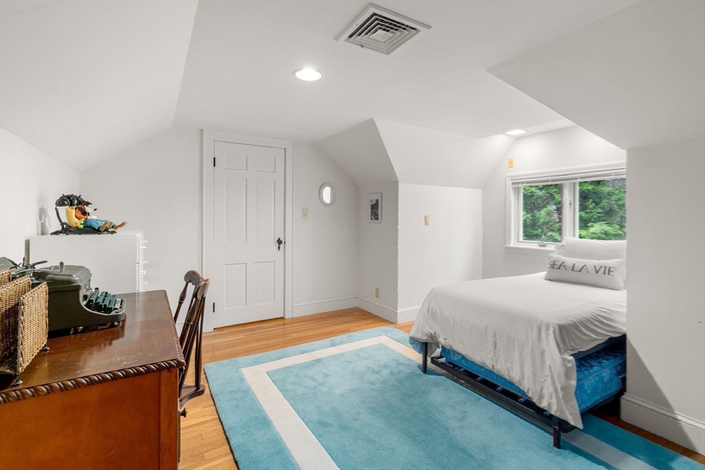 16 Alberta Road Brookline, MA 02467 - Photo 17 of 29