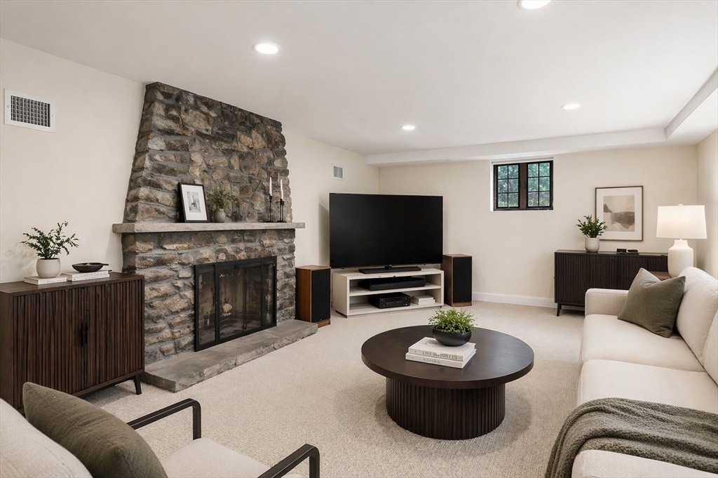 16 Alberta Road Brookline, MA 02467 - Photo 20 of 29