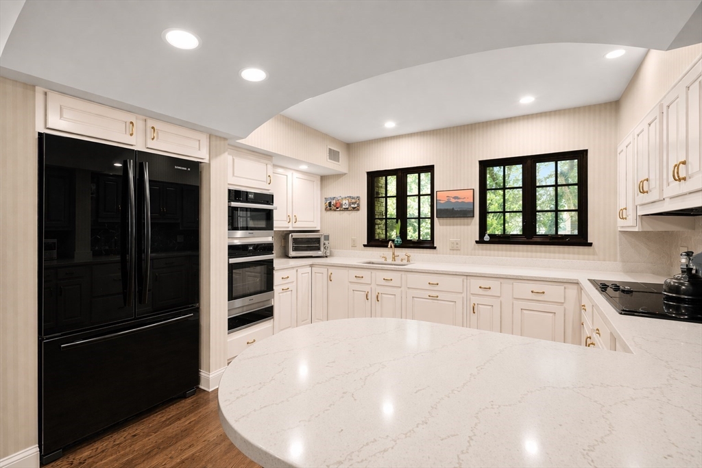 16 Alberta Road Brookline, MA 02467 - Photo 7 of 29