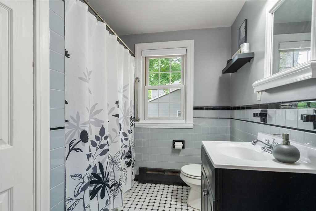15 Juniper Road Andover, MA 01810 - Photo 13 of 22