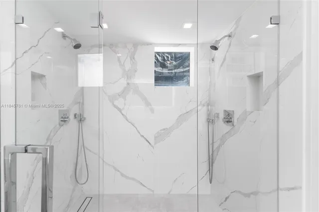 $1,190,000 | 1800 Sunset Harbour Drive, Unit 1515, Miami Beach, FL 33139