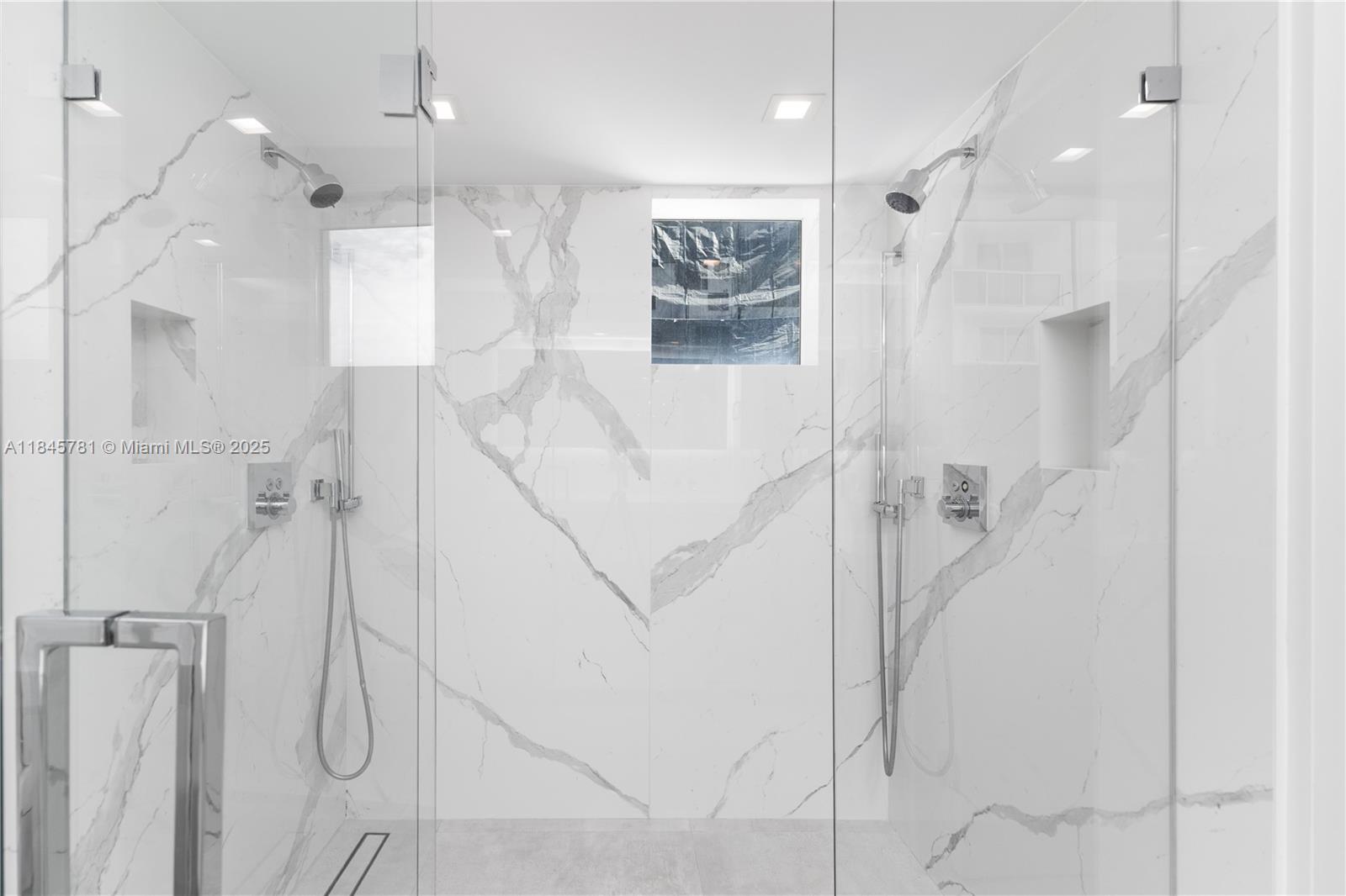 1800 Sunset Harbour Drive, Unit 1515 Miami Beach, FL 33139 - Photo 11 of 33