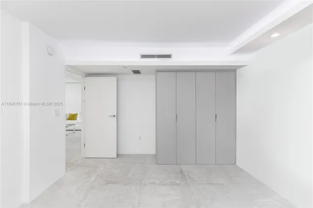 $1,190,000 | 1800 Sunset Harbour Drive, Unit 1515, Miami Beach, FL 33139