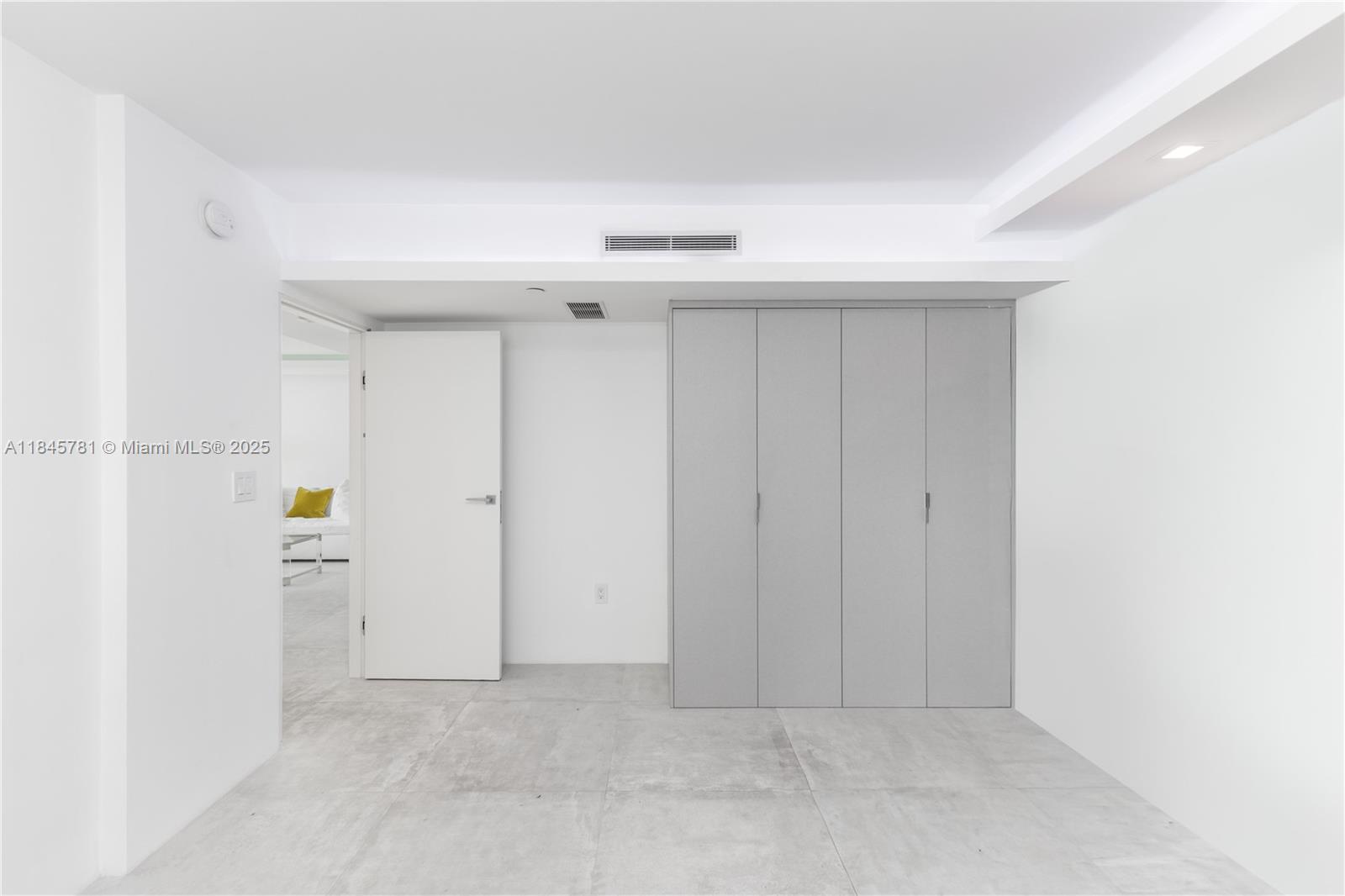 1800 Sunset Harbour Drive, Unit 1515 Miami Beach, FL 33139 - Photo 15 of 33