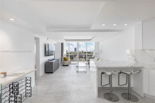 $1,190,000 | 1800 Sunset Harbour Drive, Unit 1515, Miami Beach, FL 33139