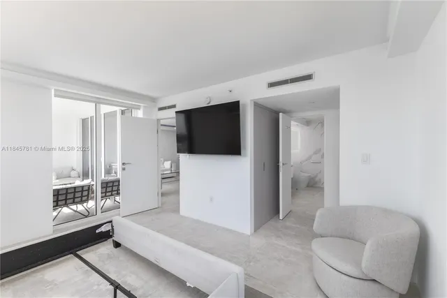 $1,190,000 | 1800 Sunset Harbour Drive, Unit 1515, Miami Beach, FL 33139