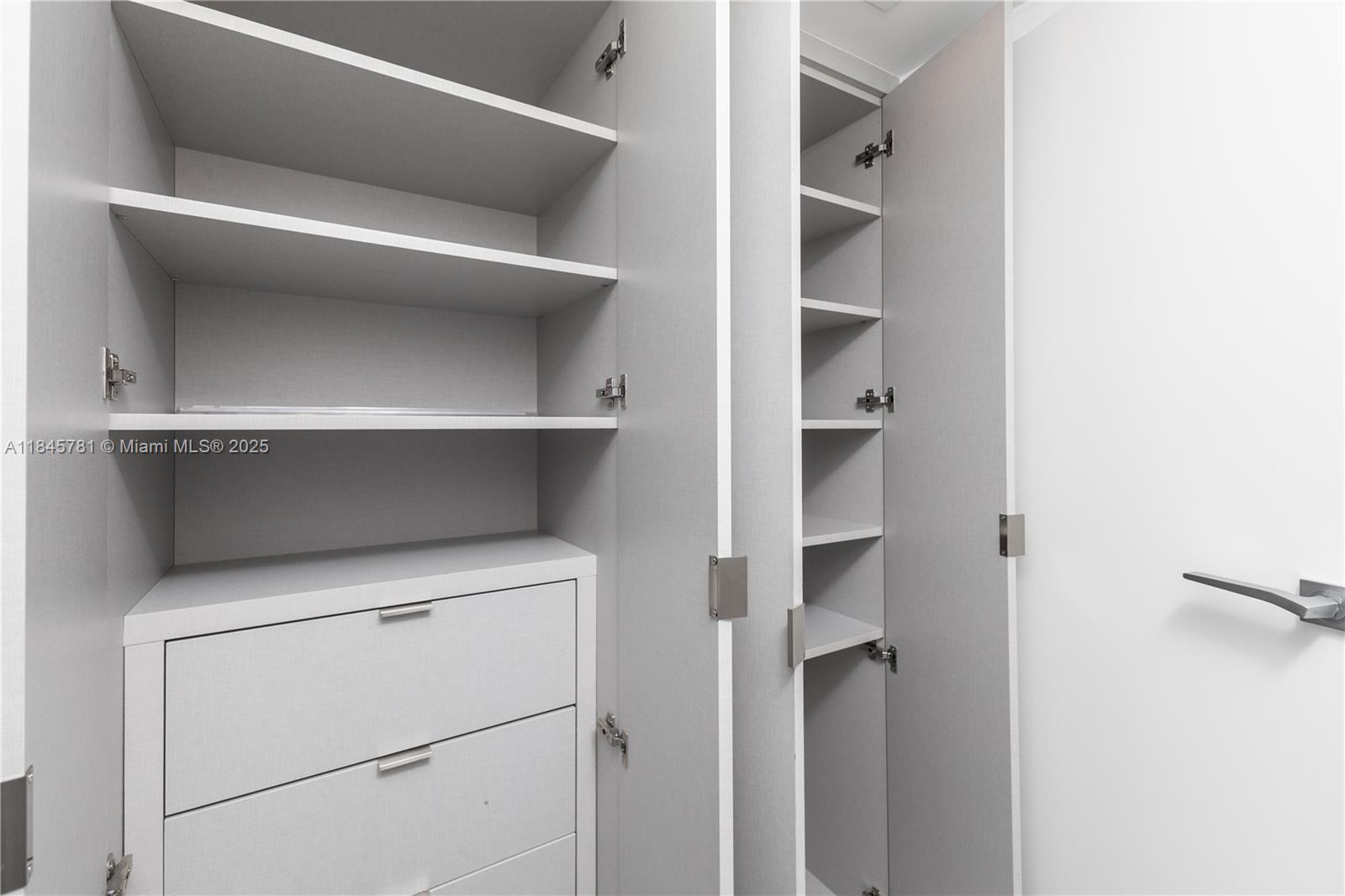 1800 Sunset Harbour Drive, Unit 1515 Miami Beach, FL 33139 - Photo 7 of 33