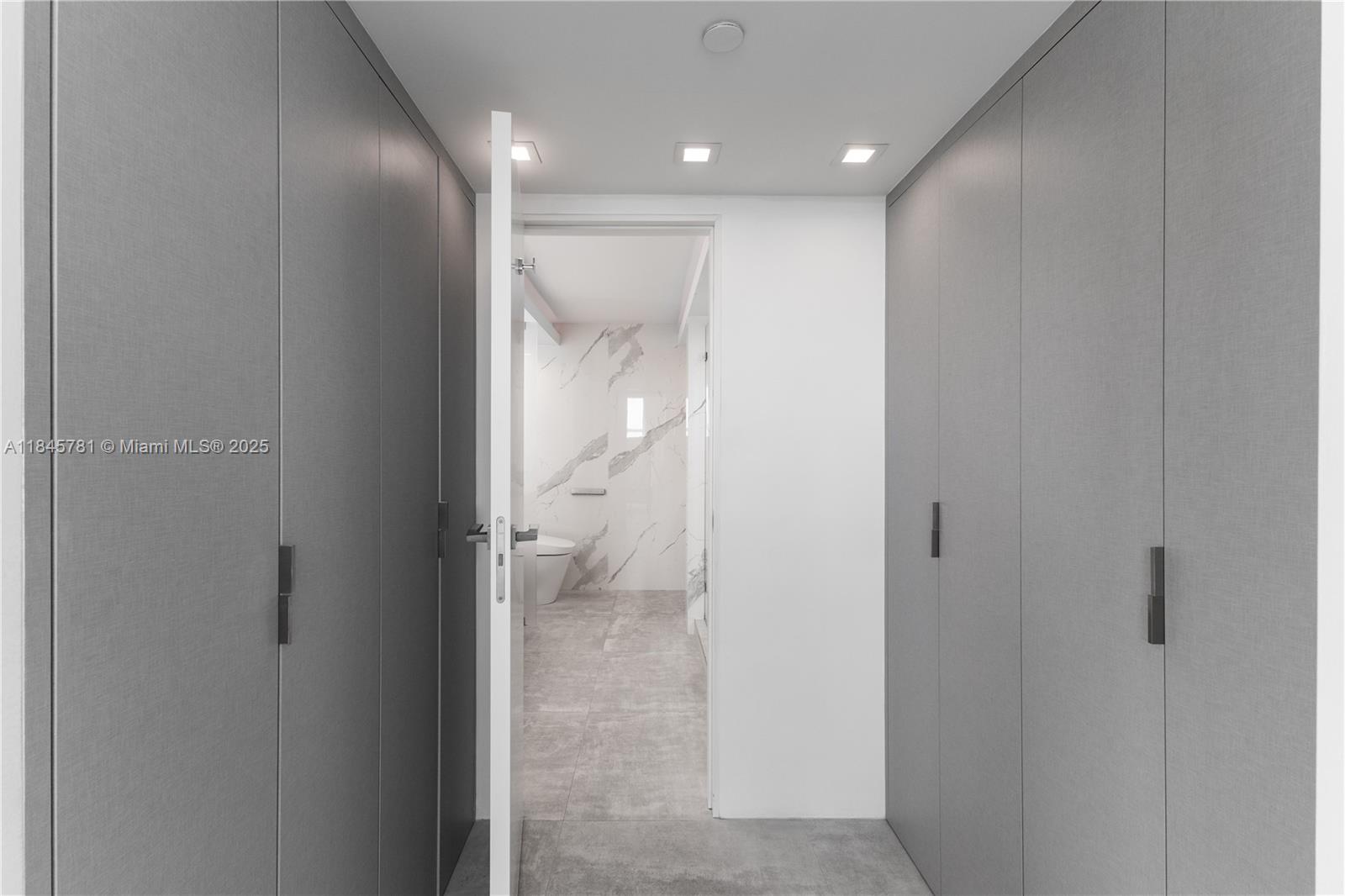 1800 Sunset Harbour Drive, Unit 1515 Miami Beach, FL 33139 - Photo 8 of 33