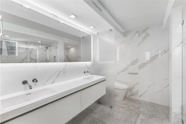 $1,190,000 | 1800 Sunset Harbour Drive, Unit 1515, Miami Beach, FL 33139