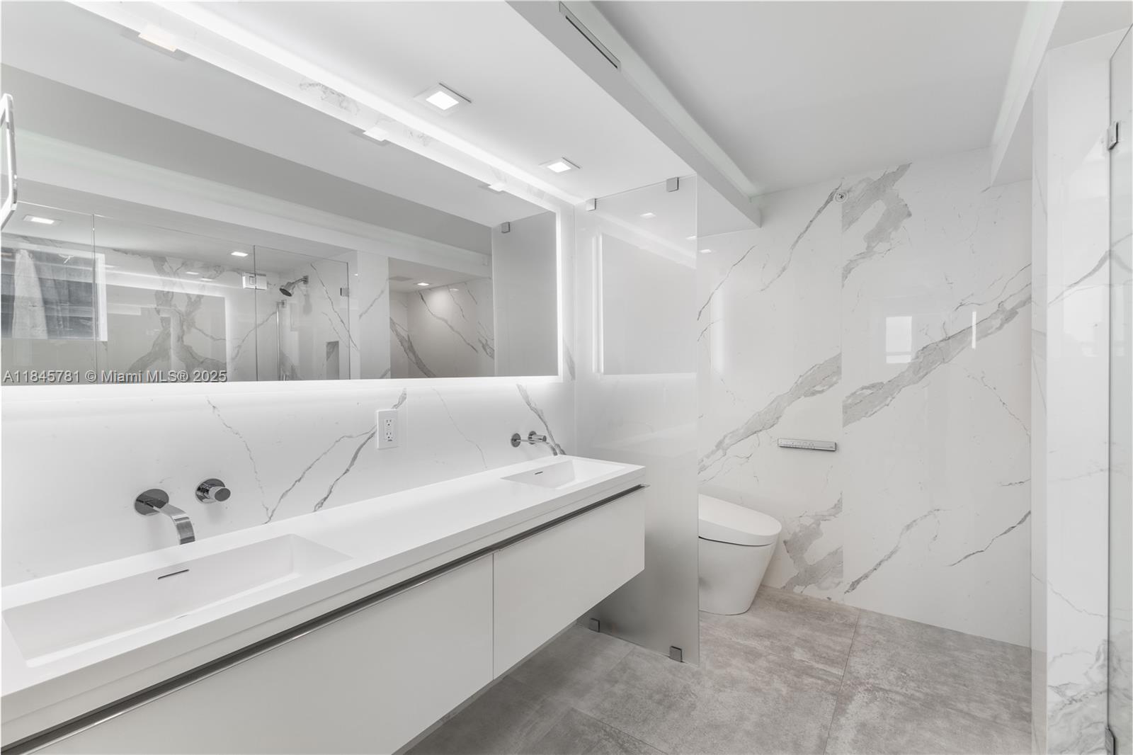 1800 Sunset Harbour Drive, Unit 1515 Miami Beach, FL 33139 - Photo 9 of 33