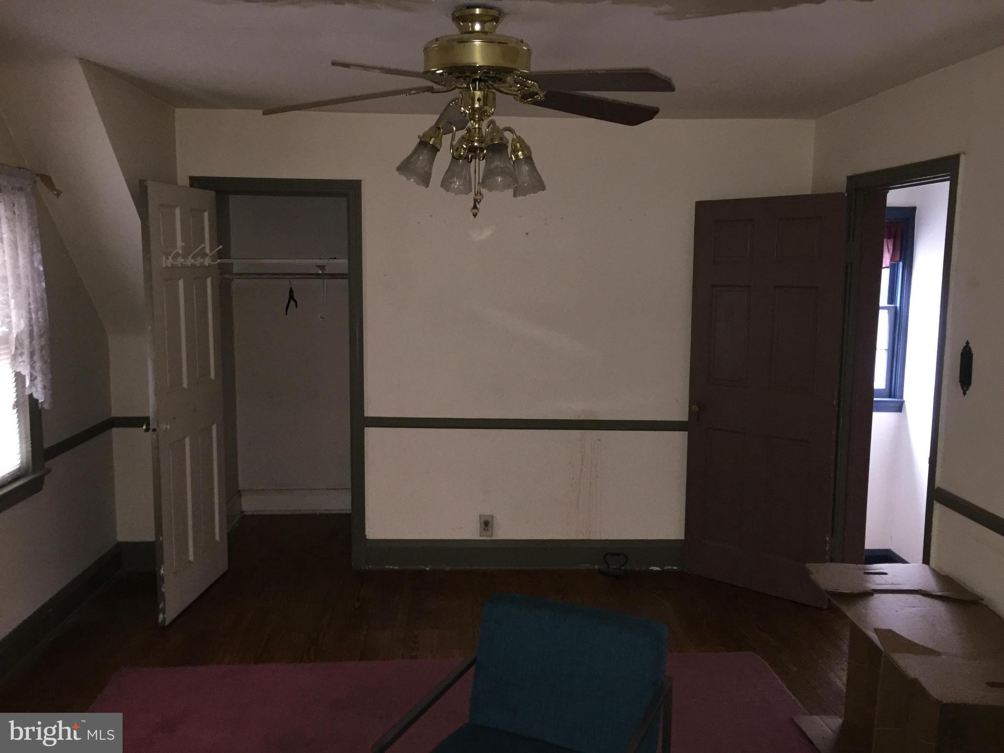 6914 Montgomery Road Elkridge, MD 21075 - Photo 2 of 18 Living Room