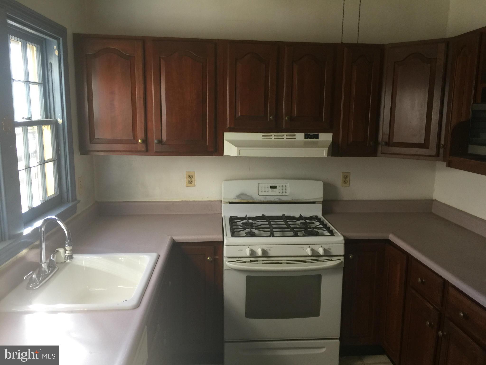 6914 Montgomery Road Elkridge, MD 21075 - Photo 3 of 18 Kitchen