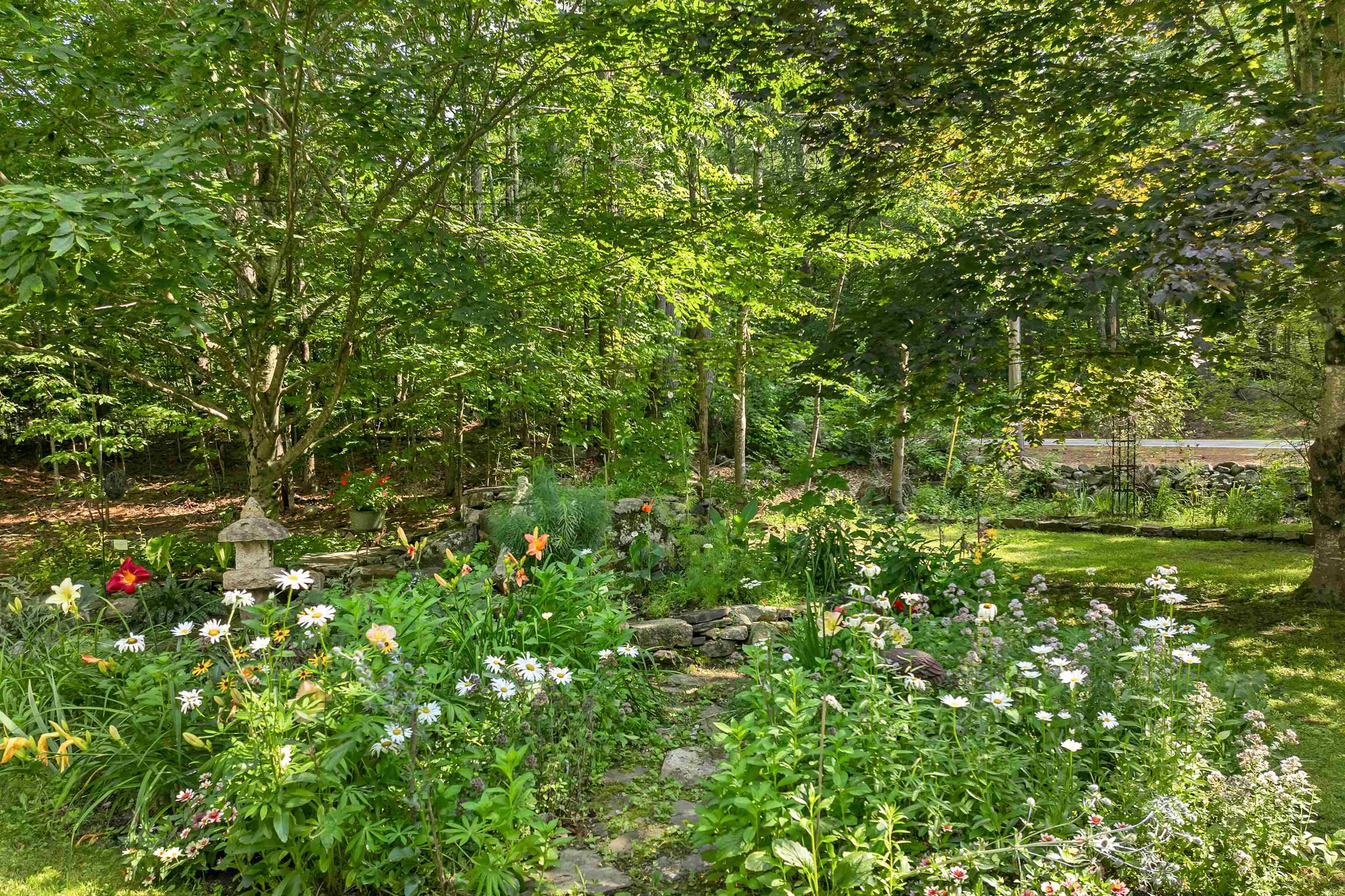 220 Governors Road Brookfield, NH 03872 - Photo 41 of 50