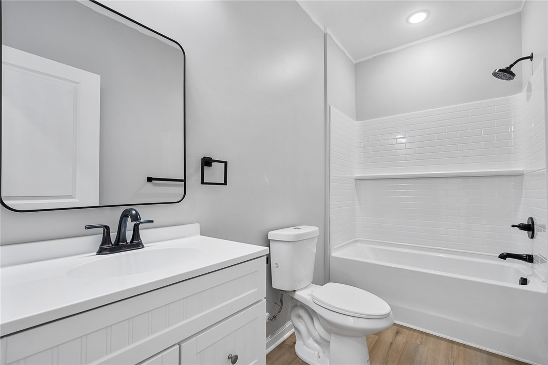 600 Rogers Street Anderson, SC 29625 - Photo 17 of 23 Hall Bath