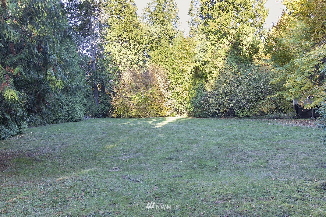 16808 112th Lane Northeast Bothell, WA 98011 - Photo 5 of 19 Gallery Image 5