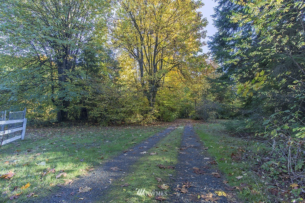 16808 112th Lane Northeast Bothell, WA 98011 - Photo 8 of 19 Gallery Image 8